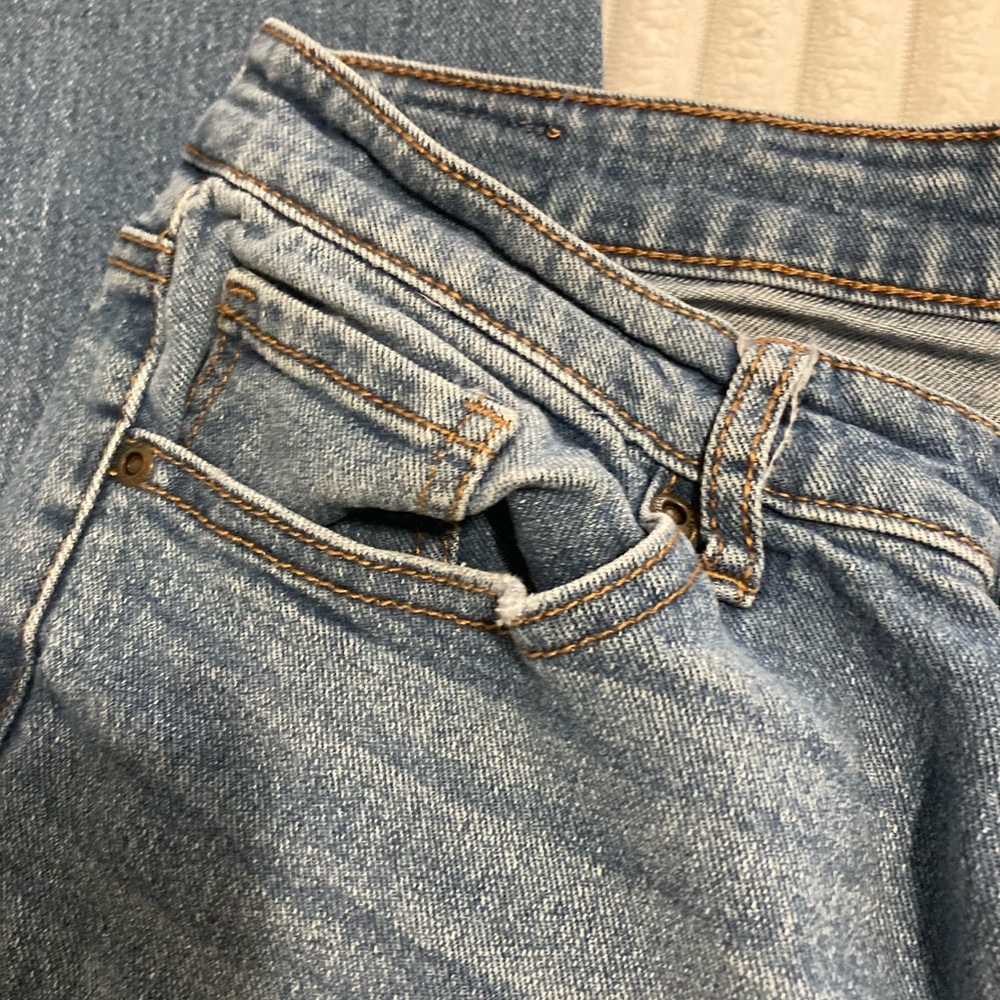 Sofia by Sofia Vergara Blue Relaxed Jeans - Picture 11 of 13